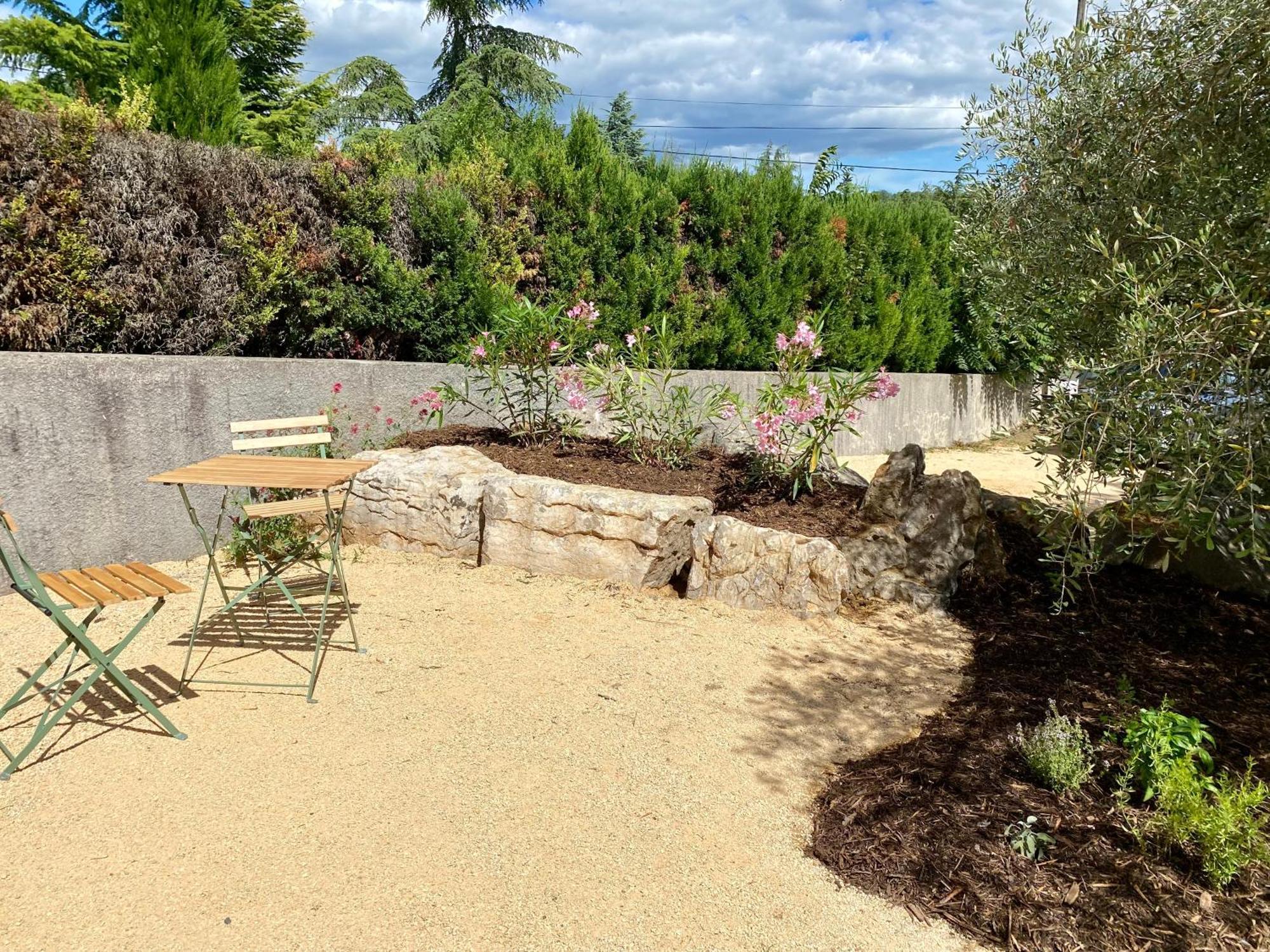 Maison Pour 12P, Piscine A Debordement Chauffee D'Avril A Octobre Inclus Ruoms Exterior foto